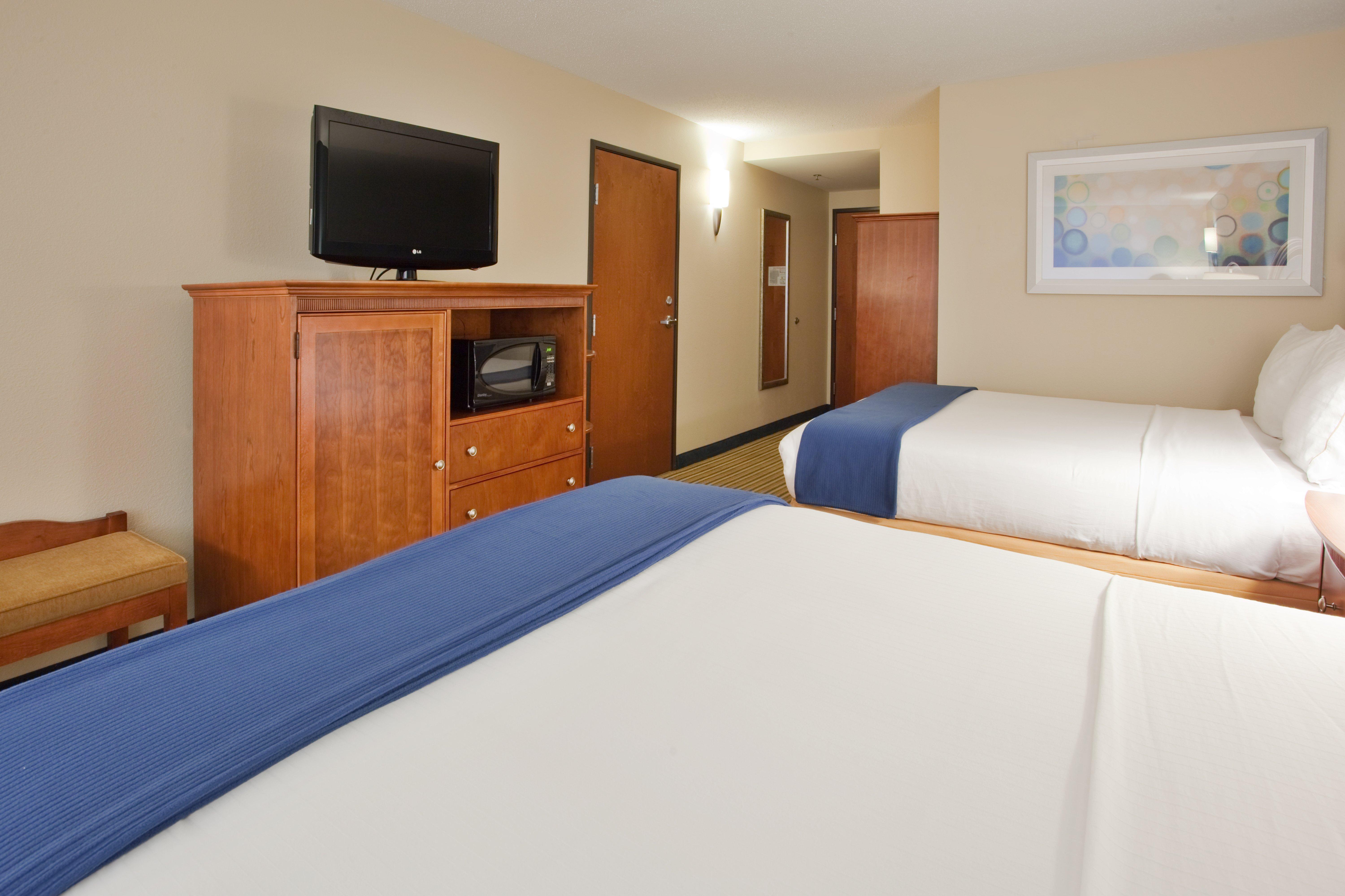 Holiday Inn Express Hotel & Suites Fredericksburg By Ihg Экстерьер фото