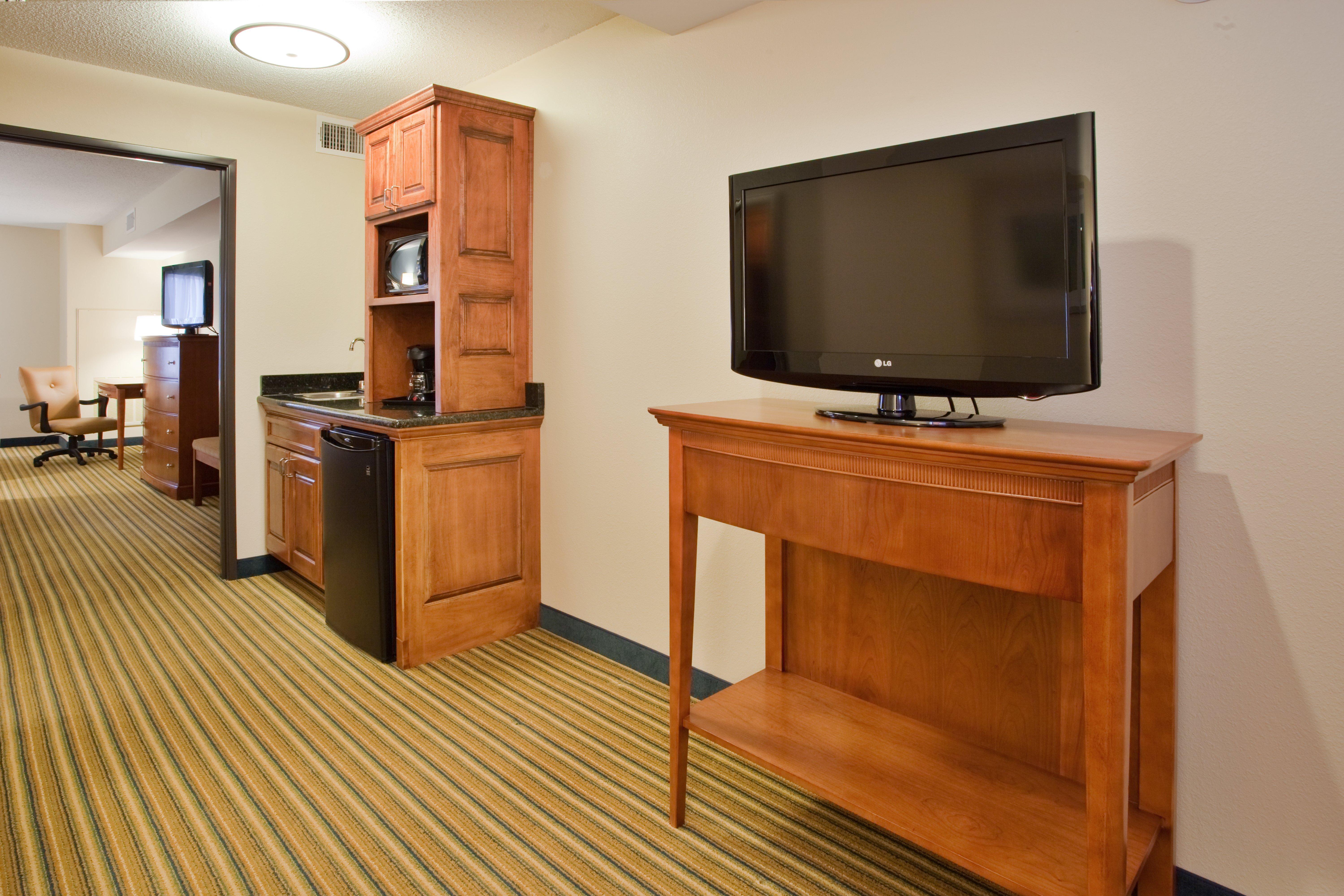 Holiday Inn Express Hotel & Suites Fredericksburg By Ihg Экстерьер фото