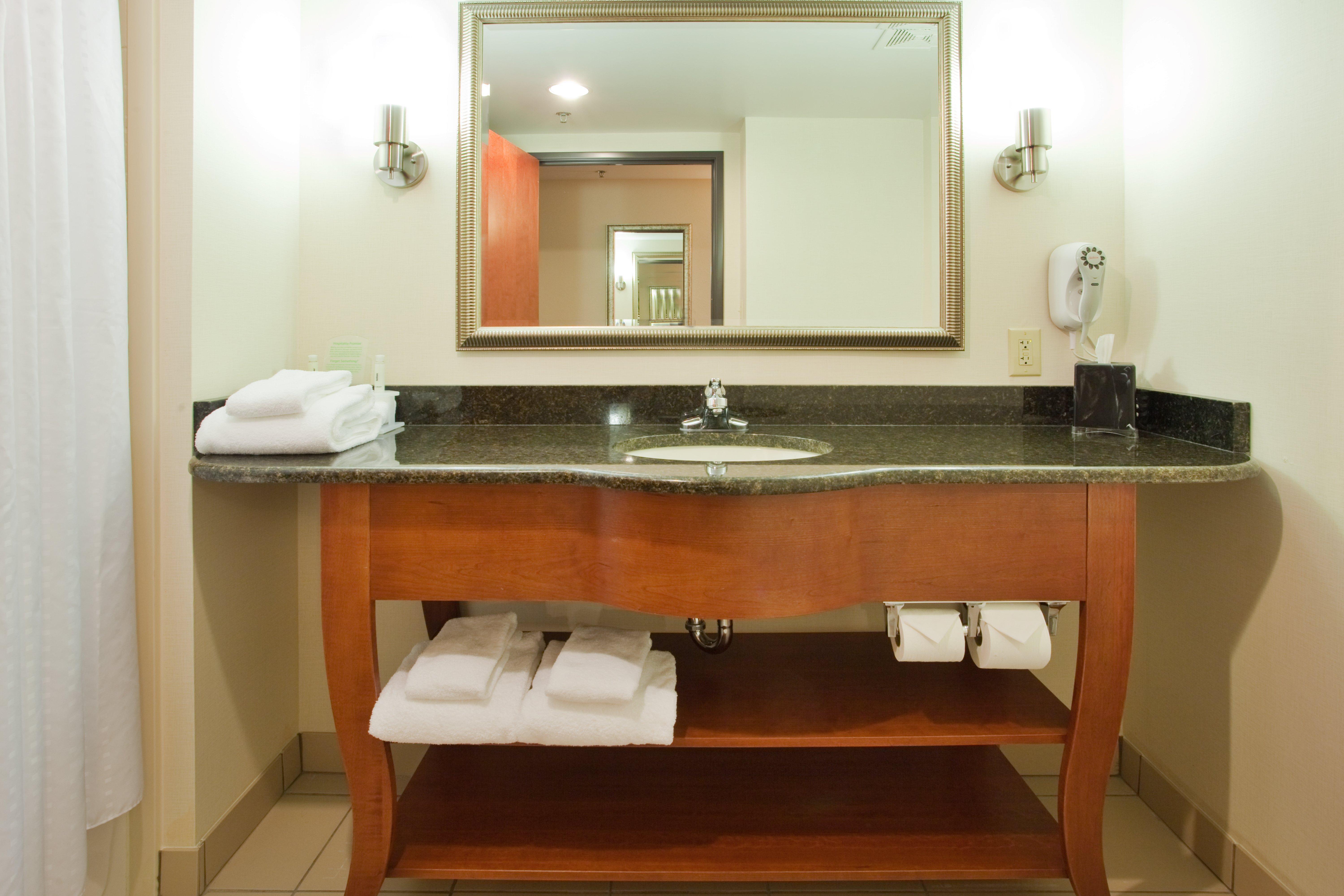 Holiday Inn Express Hotel & Suites Fredericksburg By Ihg Экстерьер фото