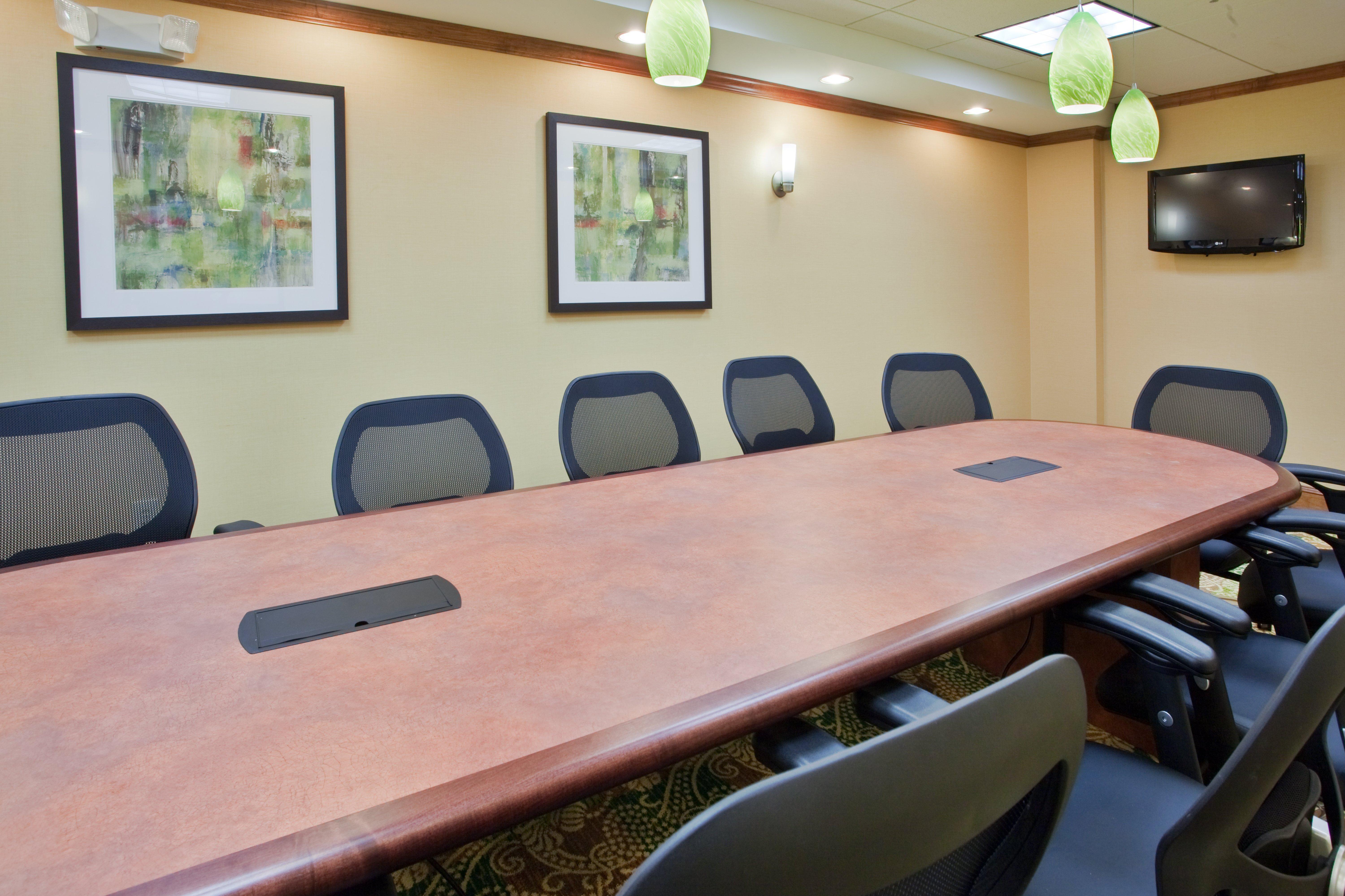 Holiday Inn Express Hotel & Suites Fredericksburg By Ihg Экстерьер фото