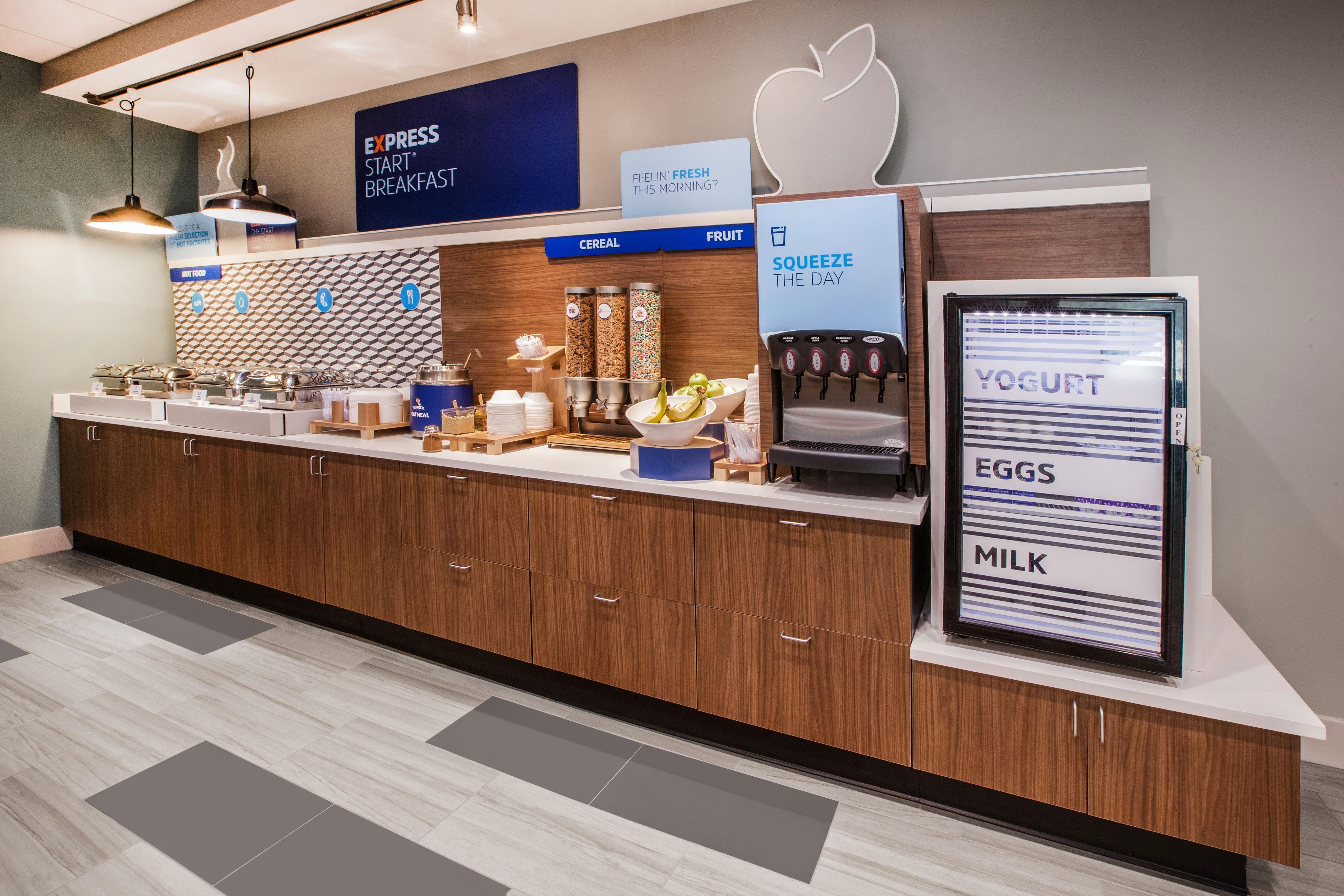 Holiday Inn Express Hotel & Suites Fredericksburg By Ihg Экстерьер фото