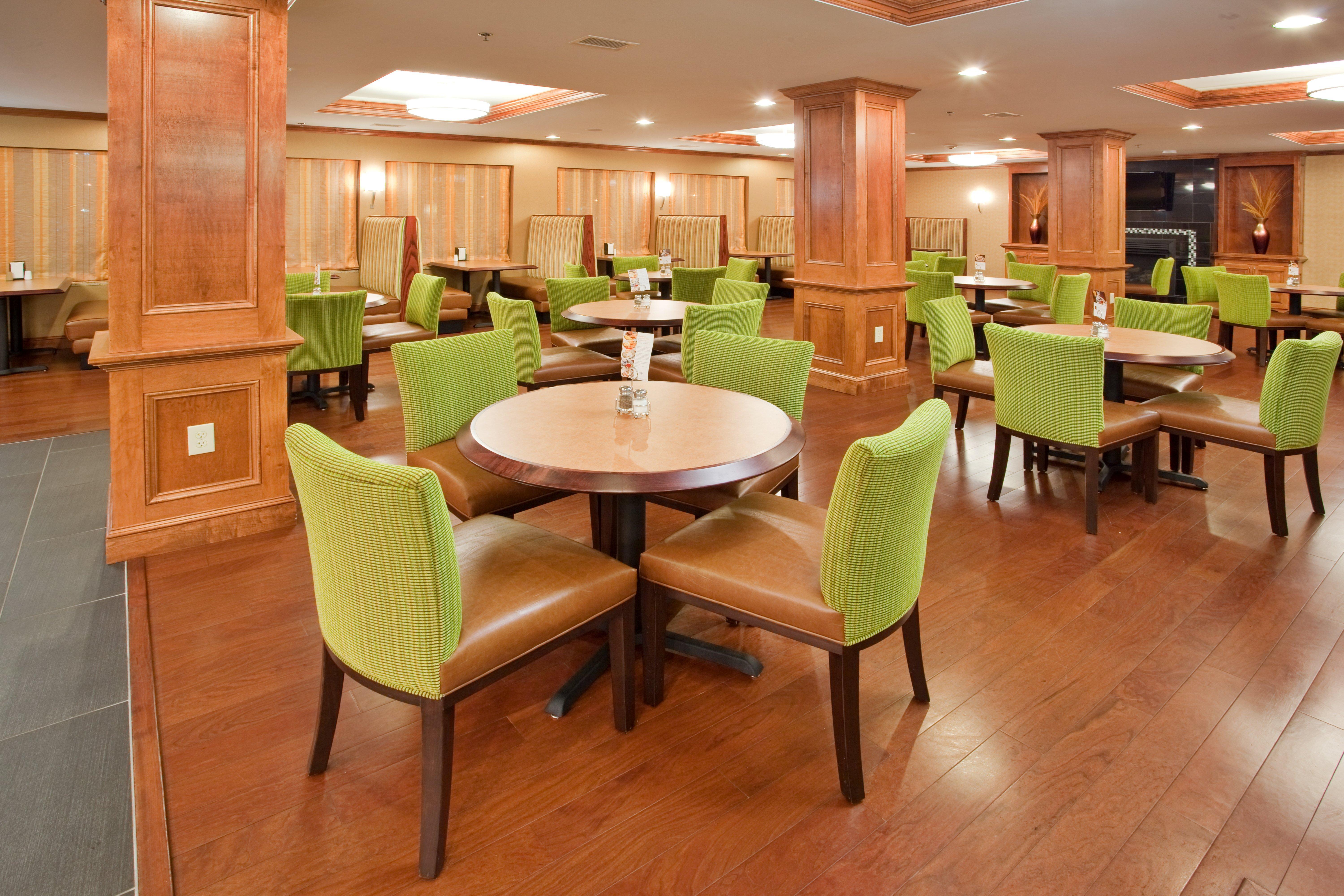 Holiday Inn Express Hotel & Suites Fredericksburg By Ihg Экстерьер фото