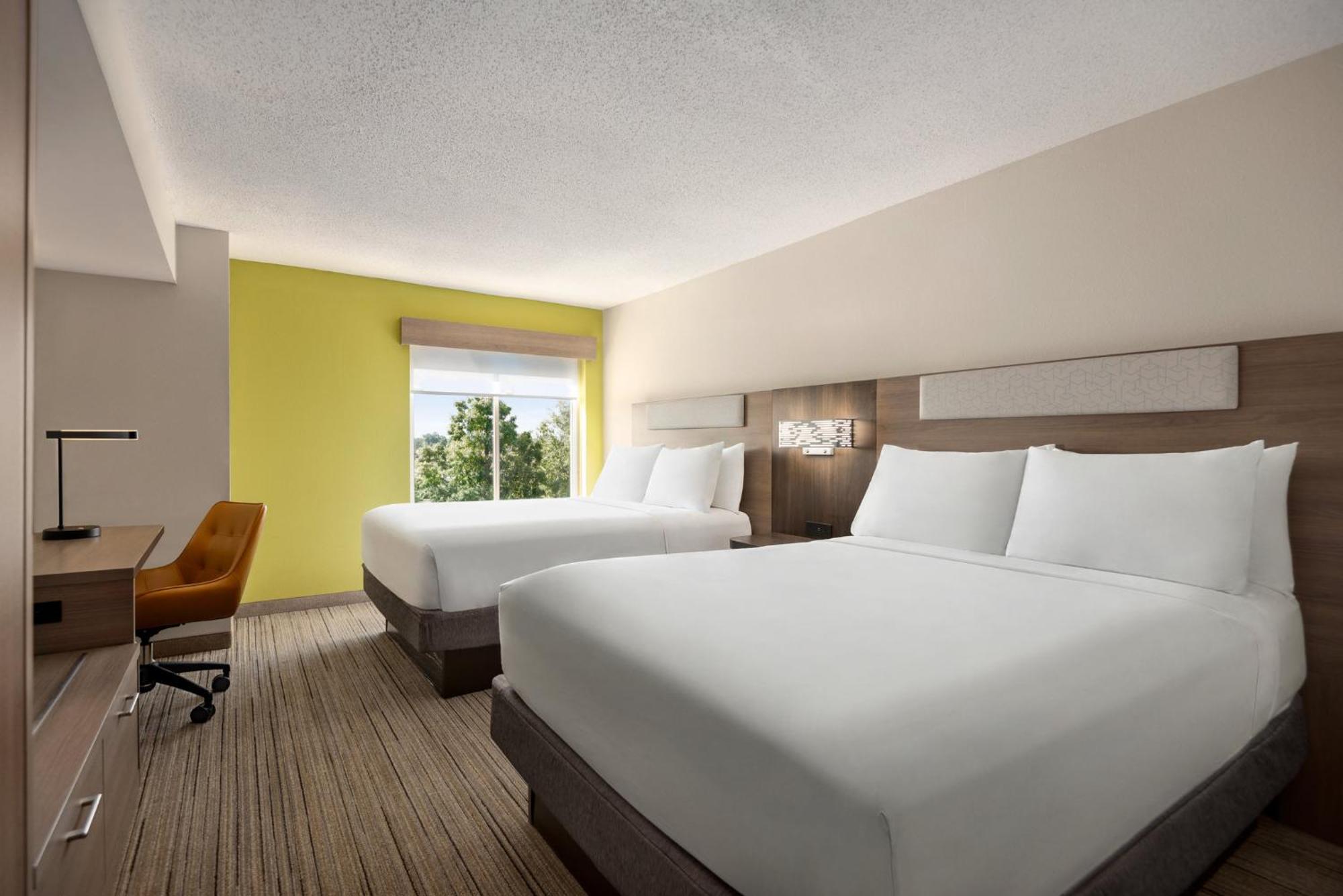 Holiday Inn Express Hotel & Suites Fredericksburg By Ihg Экстерьер фото