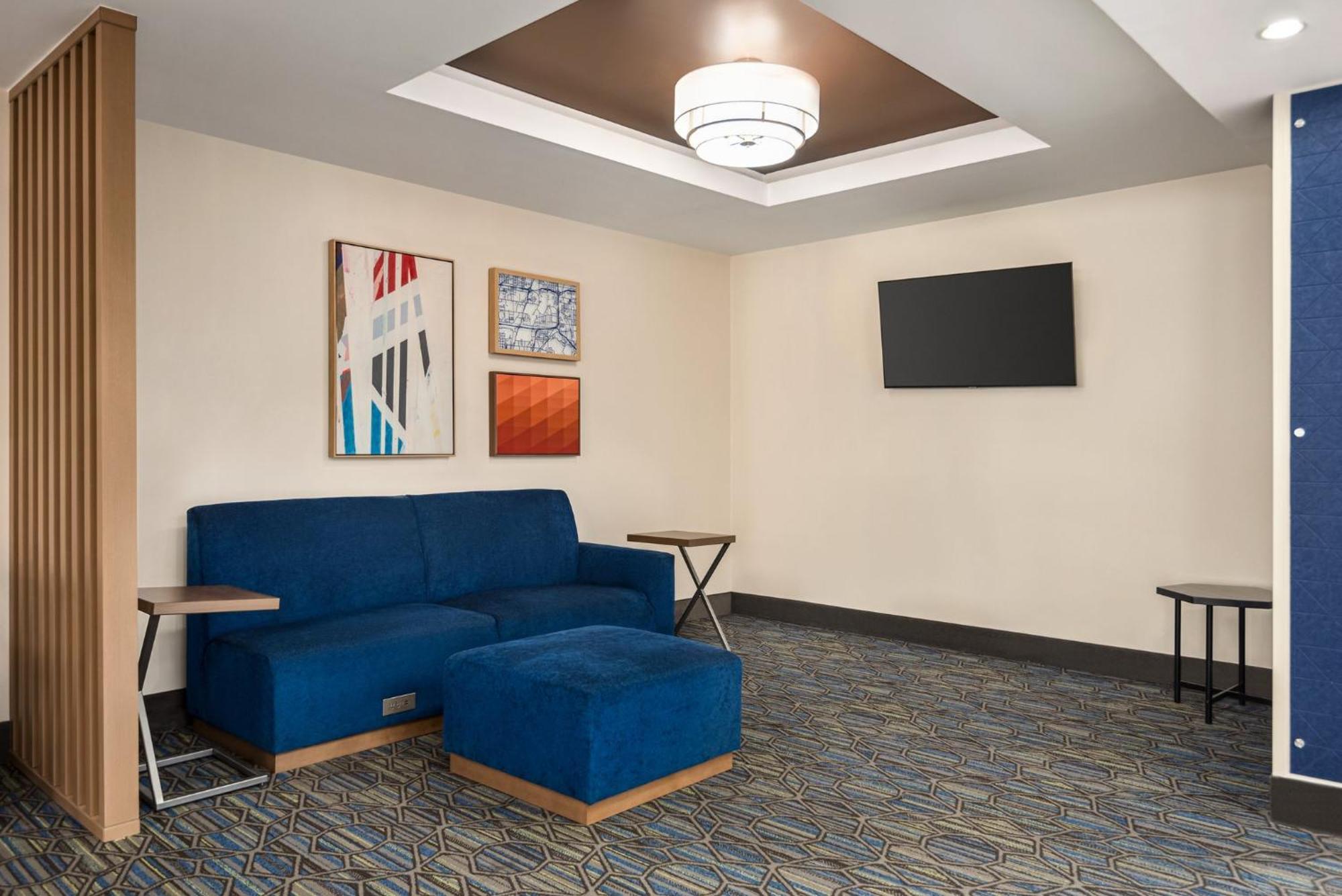 Holiday Inn Express Hotel & Suites Fredericksburg By Ihg Экстерьер фото