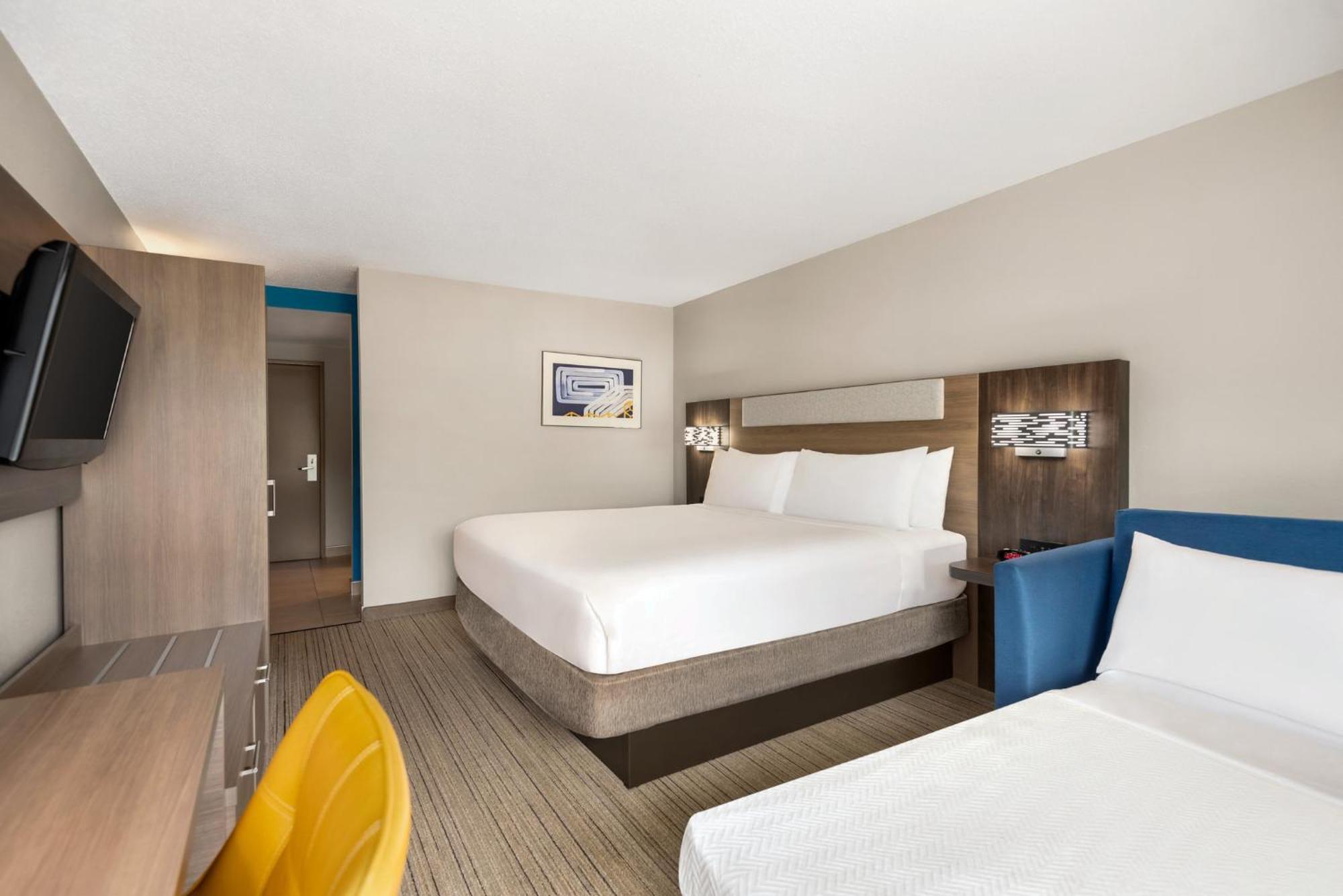 Holiday Inn Express Hotel & Suites Fredericksburg By Ihg Экстерьер фото