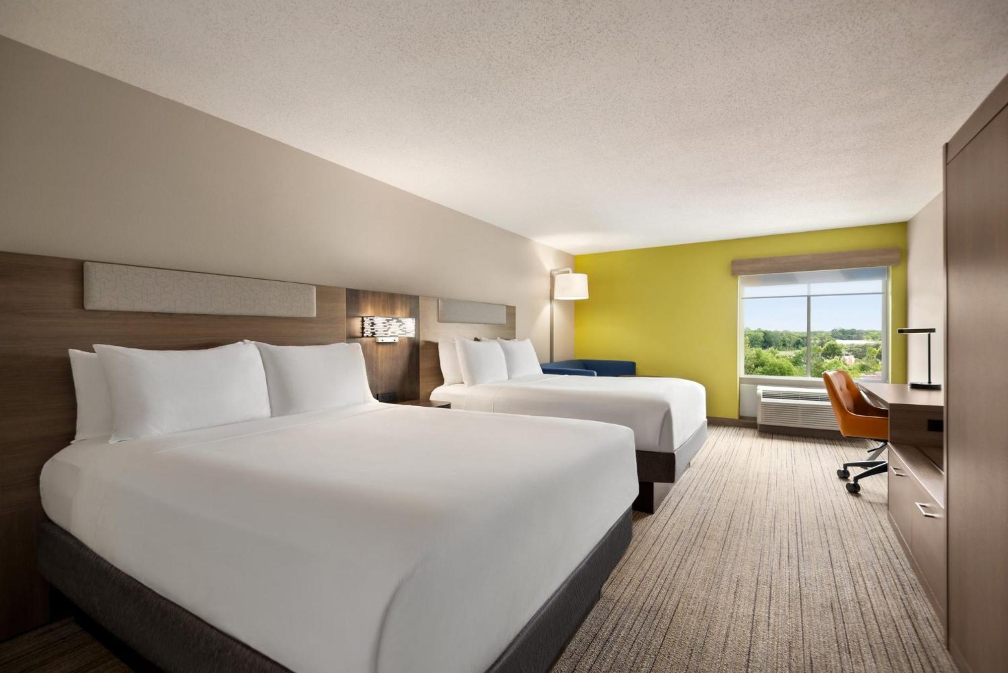 Holiday Inn Express Hotel & Suites Fredericksburg By Ihg Экстерьер фото